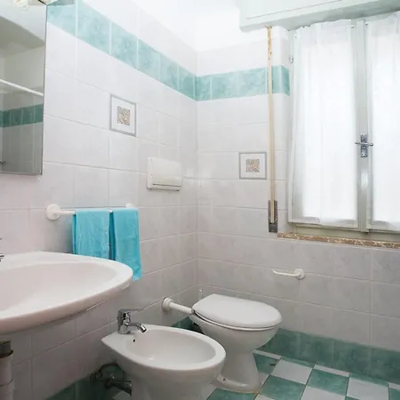 Enjoy Your Holidays From Our Magnificent Terrace דירה ביביונה