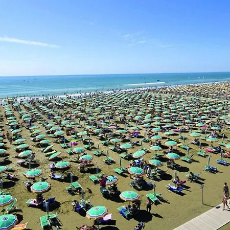 Appartement Enjoy Your Holidays From Our Magnificent Terrace Bibione